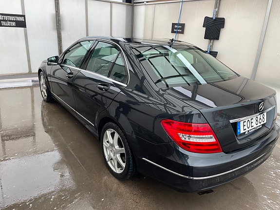 Mercedes-Benz C180 4 of 6