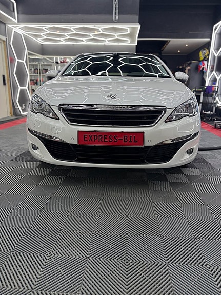 Peugeot 308 SW 5 of 14