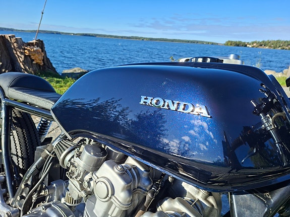 Honda CB750 8 of 13