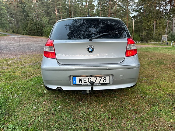 BMW 120i 3 of 6
