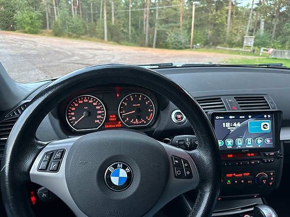 BMW 120i 6 of 6