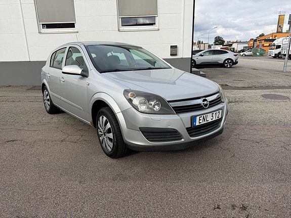 Opel Astra 2 of 6