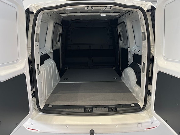 Volkswagen Caddy Maxi 16 of 18
