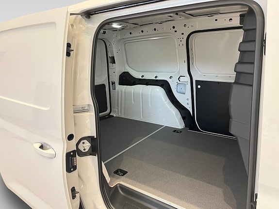 Volkswagen Caddy Maxi 15 of 18