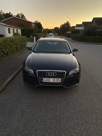 Audi A4 2 of 27