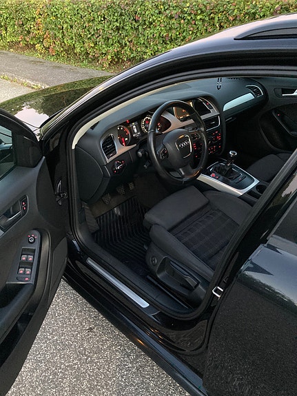 Audi A4 12 of 27
