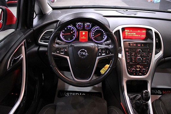 Opel Astra 9 of 25