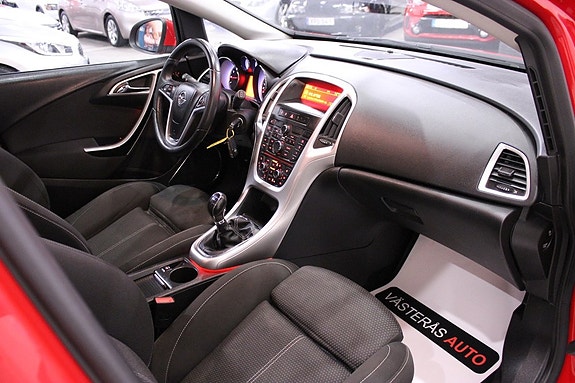 Opel Astra 11 of 25