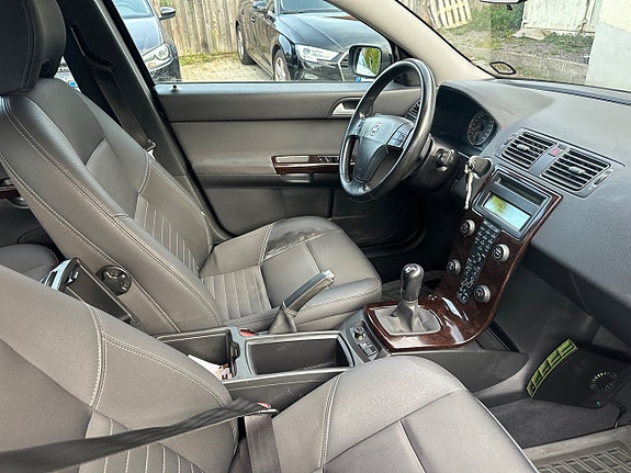 Volvo V50 7 of 13
