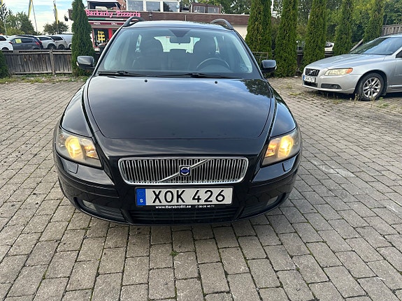 Volvo V50 3 of 13
