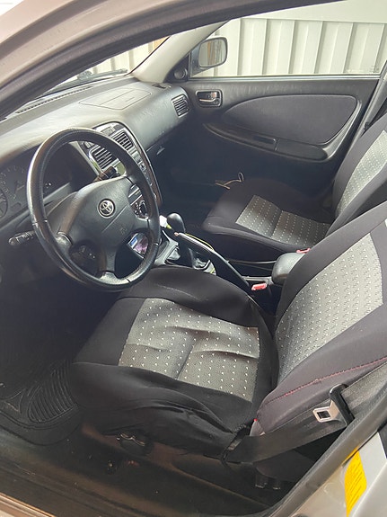 Toyota Avensis 3 of 4