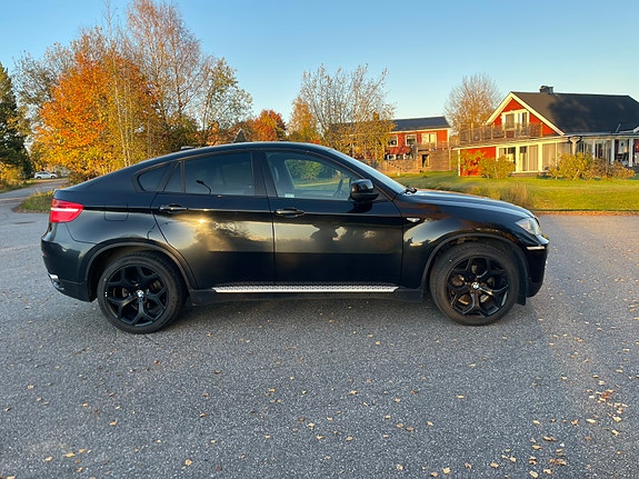 BMW X6 2 of 11