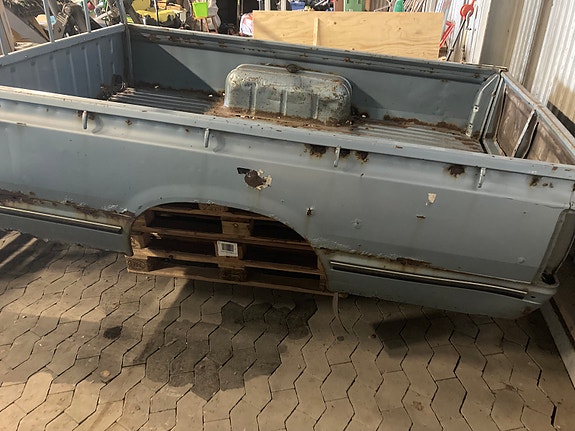 Nissan 7 of 8