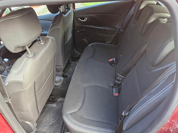 Renault Clio 6 of 7