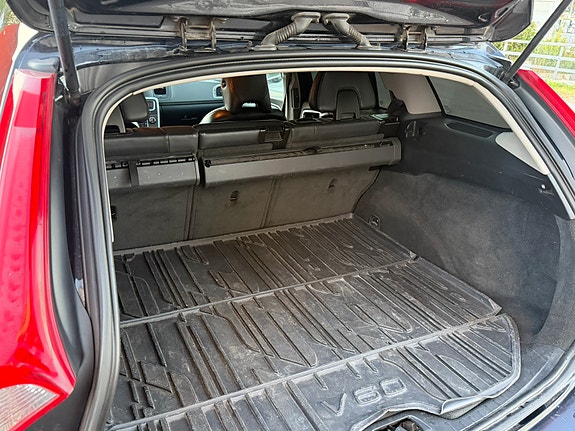 Volvo V60 12 of 12