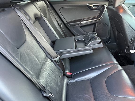 Volvo V60 10 of 12