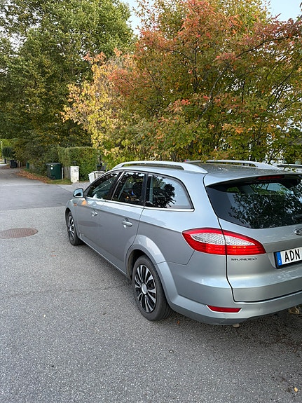 Ford Mondeo 2 of 7