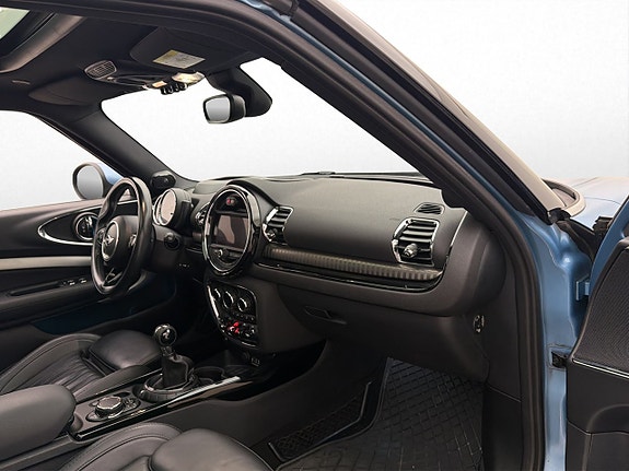 MINI Clubman Cooper D 27 of 30