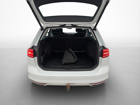 Volkswagen Passat 29 of 30