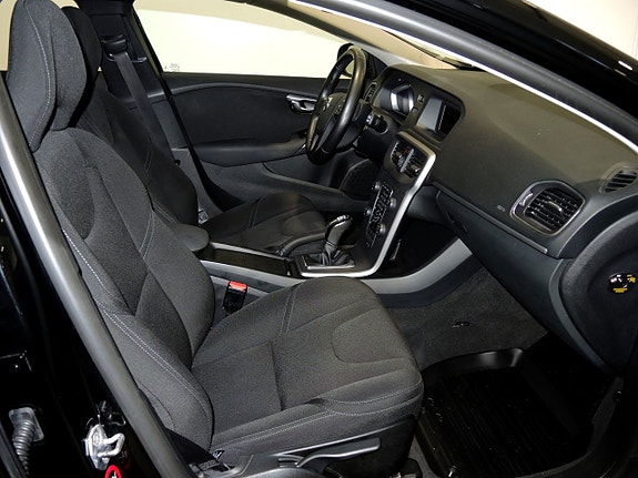 Volvo V40 13 of 18
