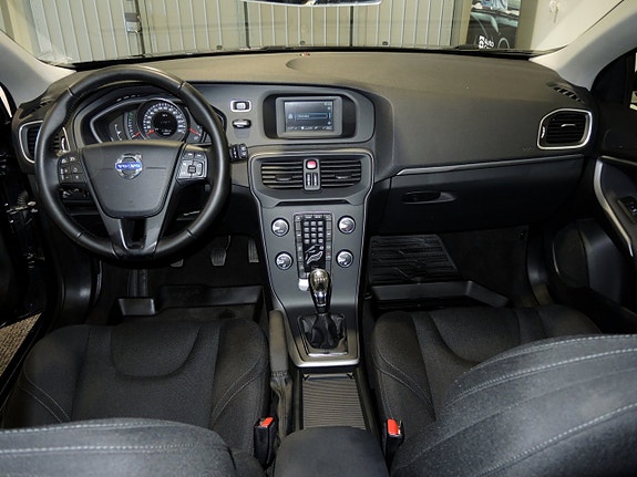 Volvo V40 11 of 18