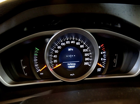 Volvo V40 18 of 18