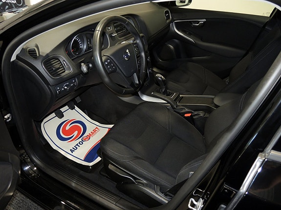 Volvo V40 10 of 18