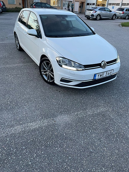 Volkswagen Golf VII 9 of 10
