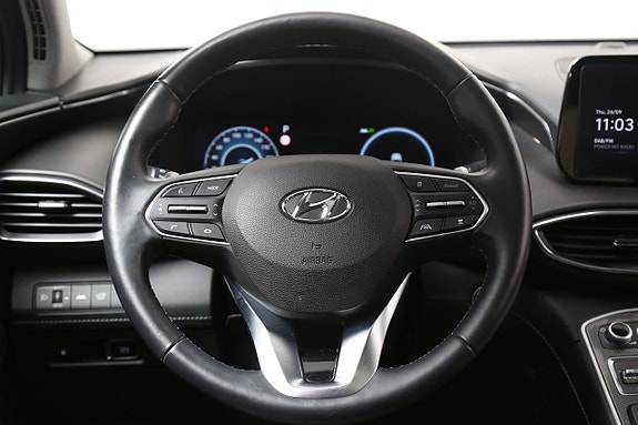 Hyundai Santa Fe 18 of 30