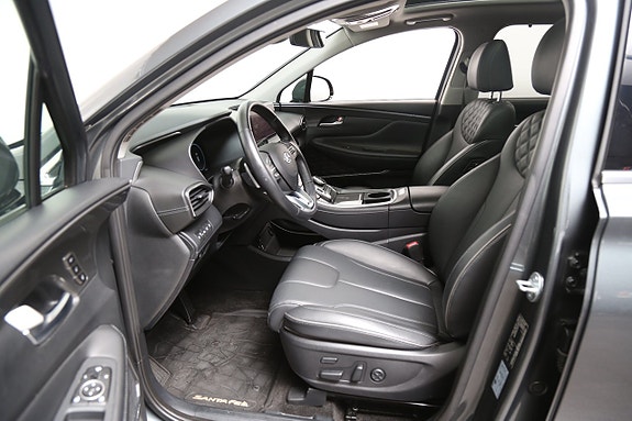 Hyundai Santa Fe 10 of 30