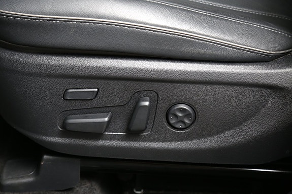 Hyundai Santa Fe 13 of 30