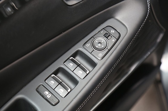 Hyundai Santa Fe 11 of 30