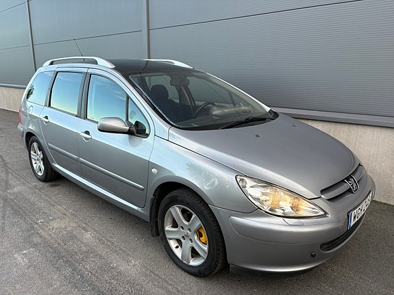 Peugeot 307 SW 3 of 7