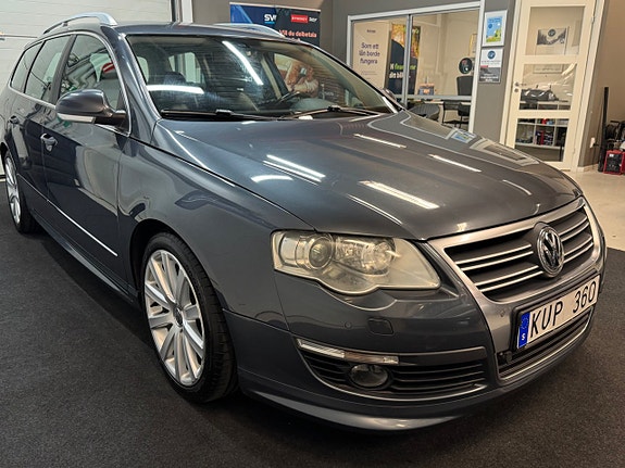 Volkswagen Passat 12 of 30