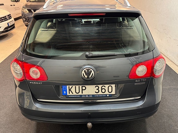 Volkswagen Passat 15 of 30