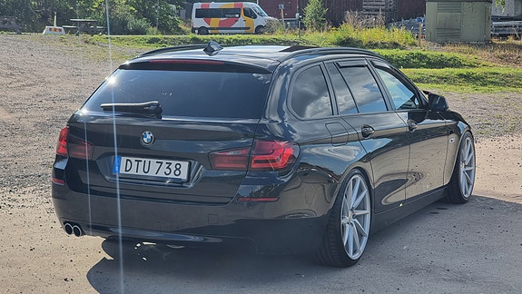 BMW 520d 5 of 7