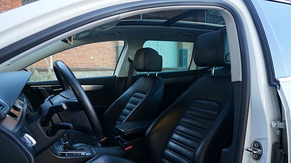 Volkswagen Passat Alltrack 10 of 23