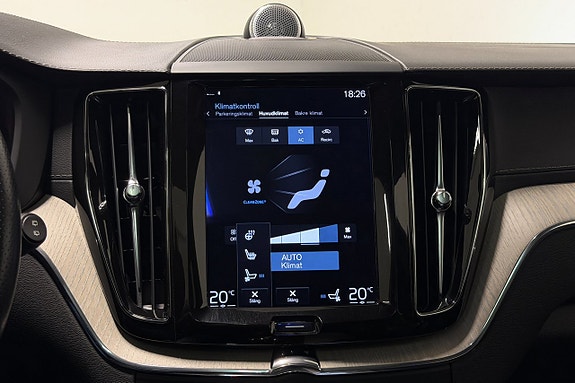 Volvo XC60 17 of 27
