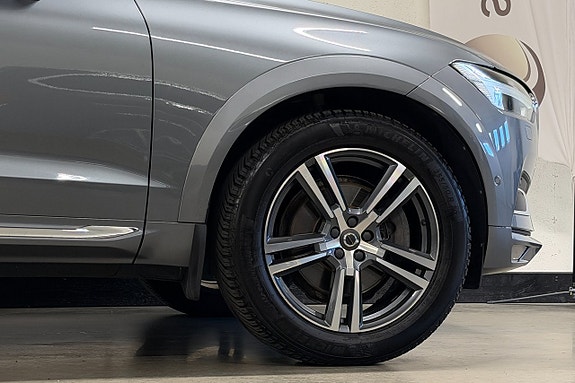 Volvo XC60 5 of 27