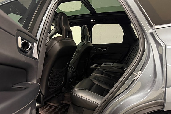 Volvo XC60 10 of 27