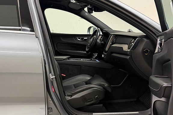 Volvo XC60 25 of 27