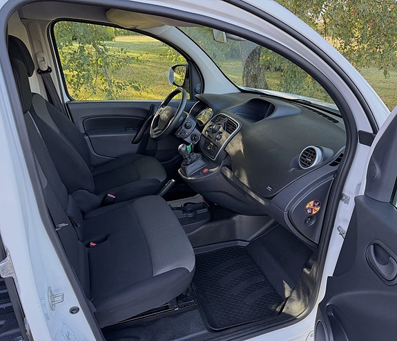 Renault Kangoo Maxi 10 of 17