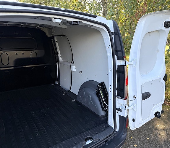Renault Kangoo Maxi 14 of 17