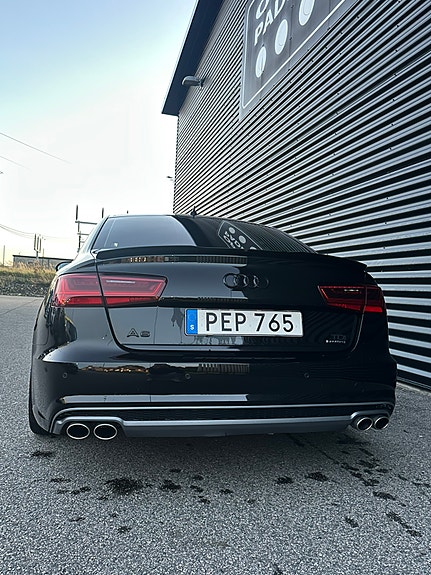 Audi A6 2 of 6