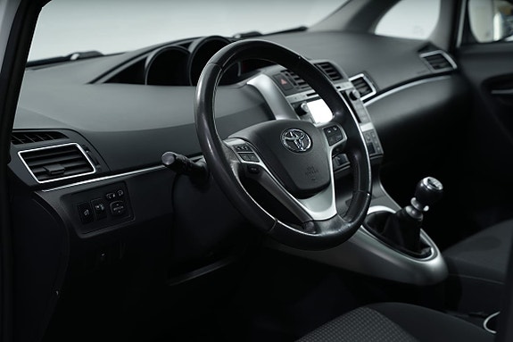 Toyota Verso 12 of 25