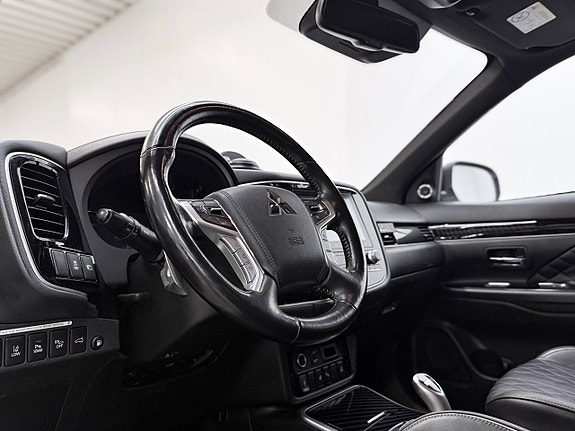 Mitsubishi Outlander 15 of 30
