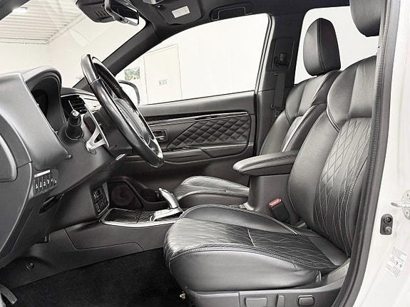 Mitsubishi Outlander 11 of 30