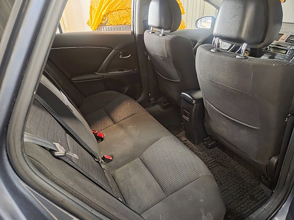 Toyota Avensis 14 of 15