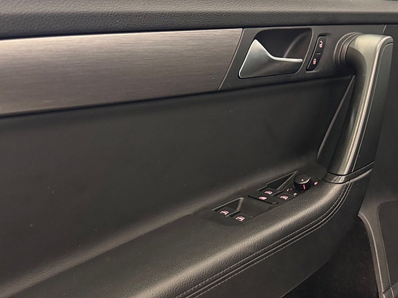 Volkswagen Passat 25 of 25