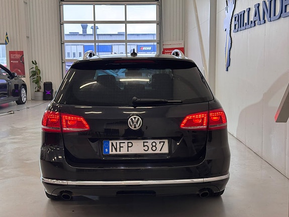 Volkswagen Passat 8 of 25